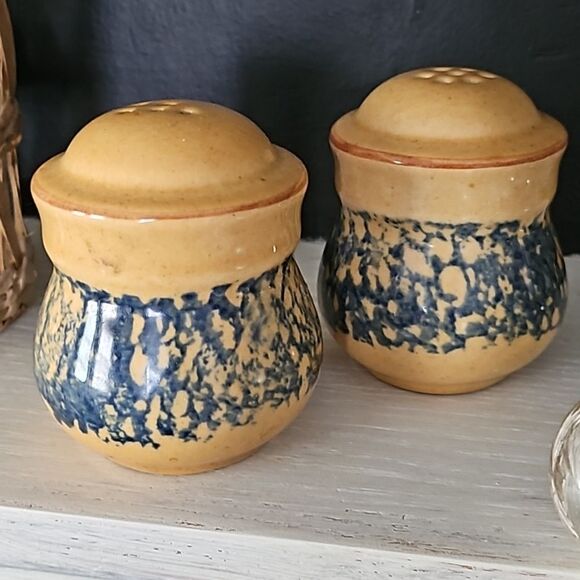 Vintage Handmade Ceramic Spice Jars with Lids – Rustic Stoneware Kitchen Caniste - Picture 2 of 4